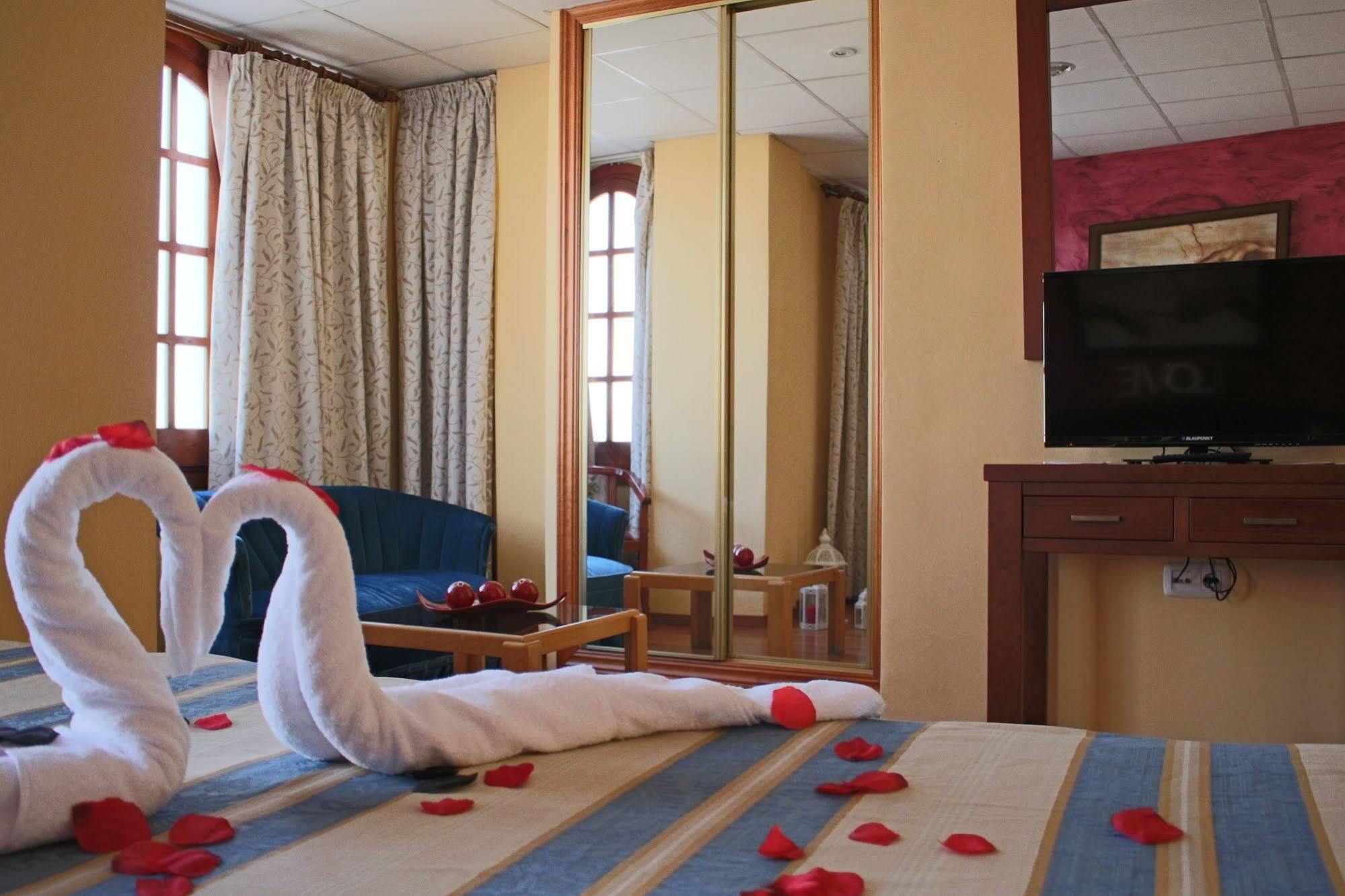 Hotel La Curva Albolote Ngoại thất bức ảnh